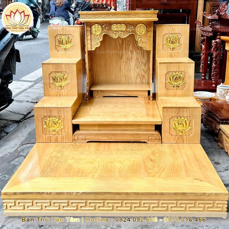 Mẫu 6 bàn thờ màu vàng gỗ nhạt dành cho bàn thờ thổ địa thần tài tam ông mã D21