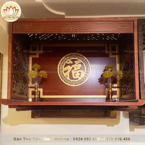 Bàn thờ treo tường có mái đẹp hiện đại C13