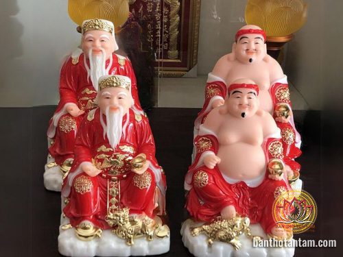 Có nên thờ 2 ông địa 2 ông thần tài trên cùng bàn thờ không