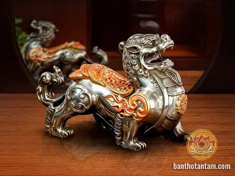 Cách đặt Tỳ Hưu trên bàn thờ